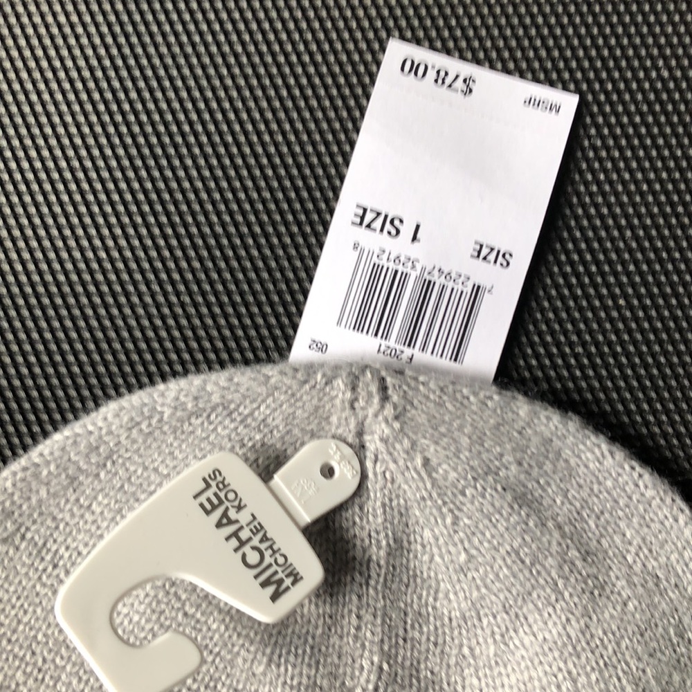 MICHEL KORS (1size) Studded hat unfolds in layers - Picture 8 of 10